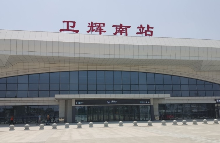 衛輝南高鐵站led屏廣告