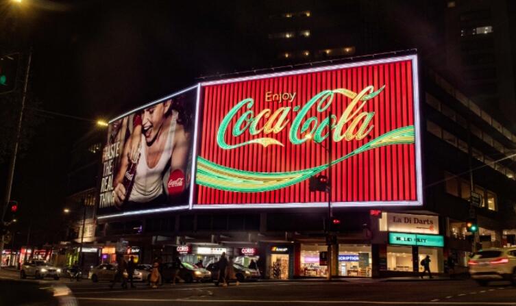 澳大利亞悉尼國王十字區(qū)歷史悠久的可口可樂標(biāo)志LED屏